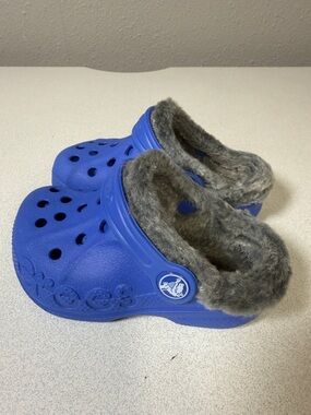 CROCS Kids Blue Faux-Fur Lined Clog